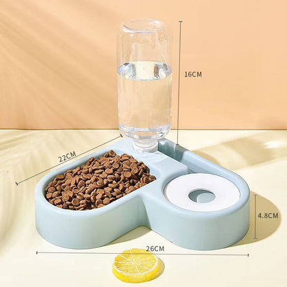 As tigelas para animais de estimação economizam espaço e reduzem a necessidade de virar as tigelas para gatos com a boca molhada.